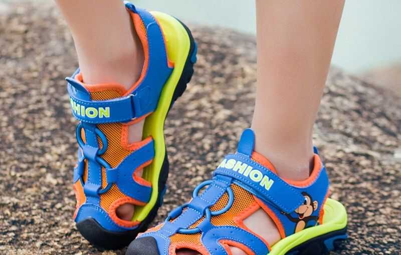 Какую обувь нужно купить в детский садик?